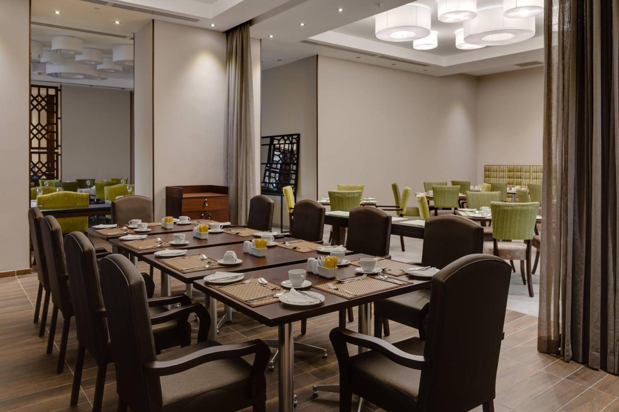Protea Hotel By Marriott Owerri Select Esterno foto