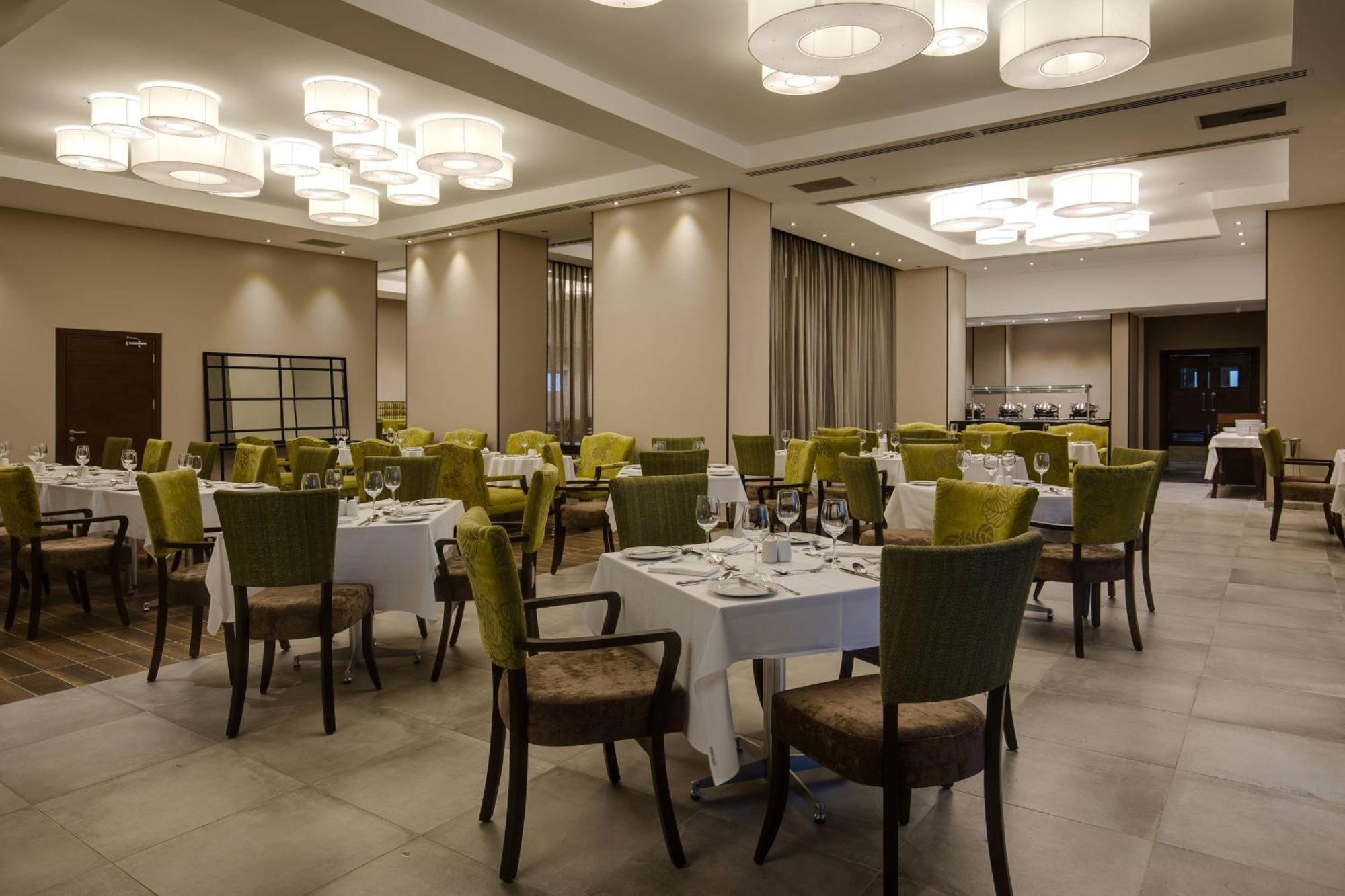 Protea Hotel By Marriott Owerri Select Esterno foto